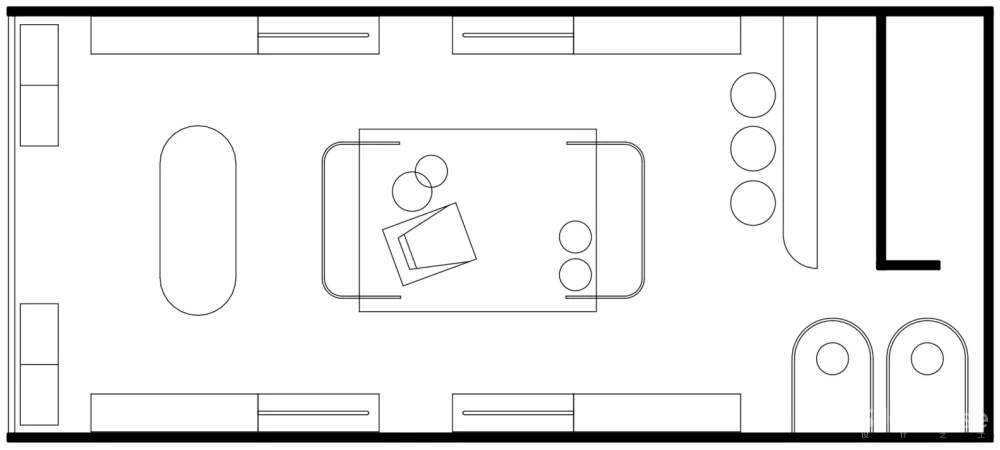 首发 | Angelina Malysheva:粉色工业女装精品店 Courage Store