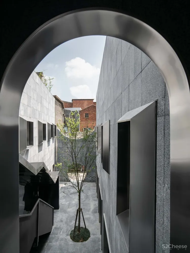 Wutopia Lab:有浪 | 扬州慢×新华书店