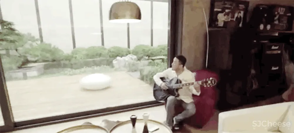 孟也新作|杨坤私宅:我的家不可复制 
<span style="position: relative; bottom: 2px; display: inline-block; vertical-align: middle; margin-left: 8px; width: 20px; height: 20px; background: #ffd914; text-align: center; font-size: 14px; border-radius: 3px;">首</span>