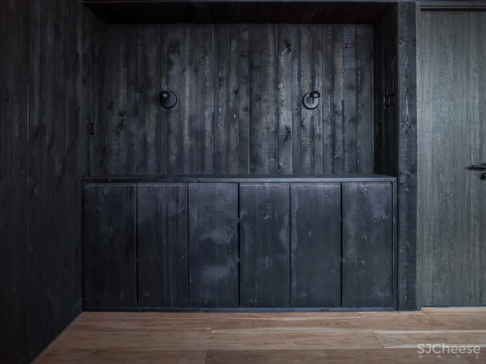 住宅 | Atelier DL设计,星夜与向日葵厅 
<span style="position: relative; bottom: 2px; display: inline-block; vertical-align: middle; margin-left: 8px; width: 20px; height: 20px; background: #ffd914; text-align: center; font-size: 14px; border-radius: 3px;">首</span>