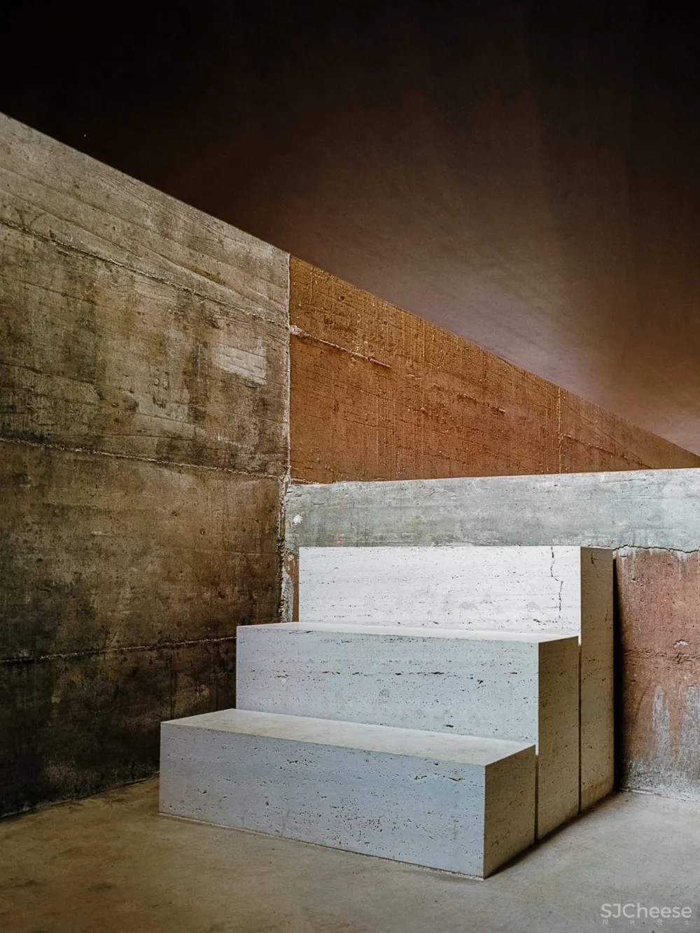 首发 | AMAA建筑公司自己的办公室设在意大利阿尔兹尼亚诺的一个旧工厂内