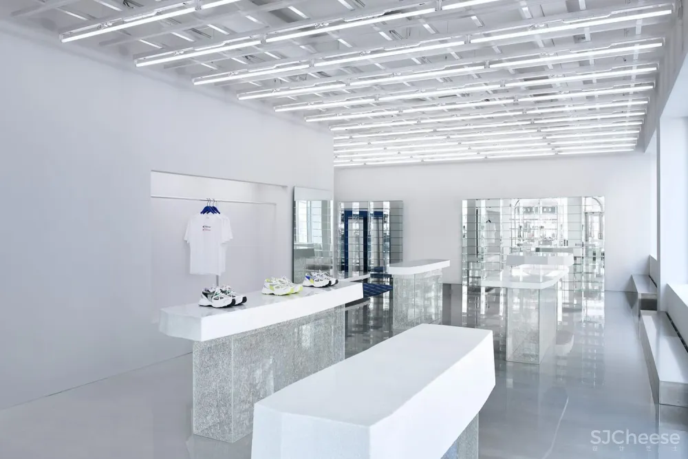 首发 | CHRISTIAN HALLEROD:斯德哥尔摩AXEL ARIGATO旗舰店