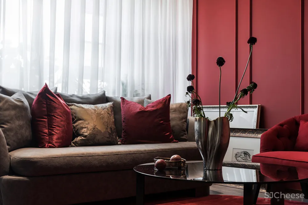 黎秋辰 | 楝今 / 静与扬的红烈交织