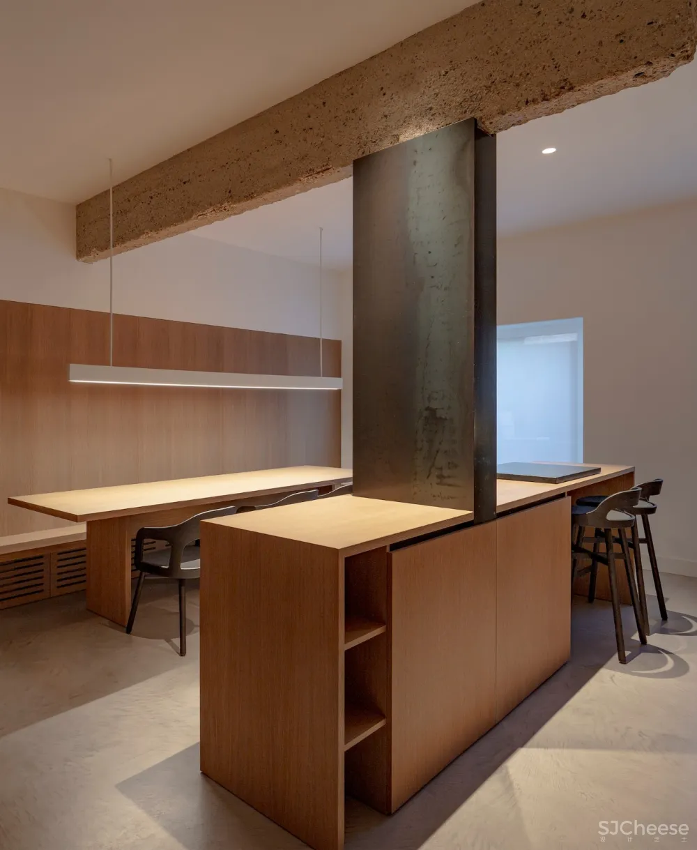 首发 | Francesc Rife设计工作室,巴塞罗那 ME Apartment 
<span style="position: relative; bottom: 2px; display: inline-block; vertical-align: middle; margin-left: 8px; width: 20px; height: 20px; background: #ffd914; text-align: center; font-size: 14px; border-radius: 3px;">首</span>