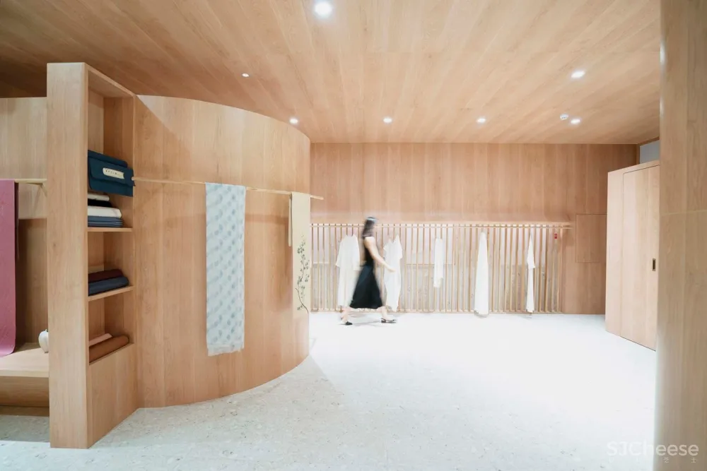 新作 | 帕姆建筑：“往夕”服装工作室