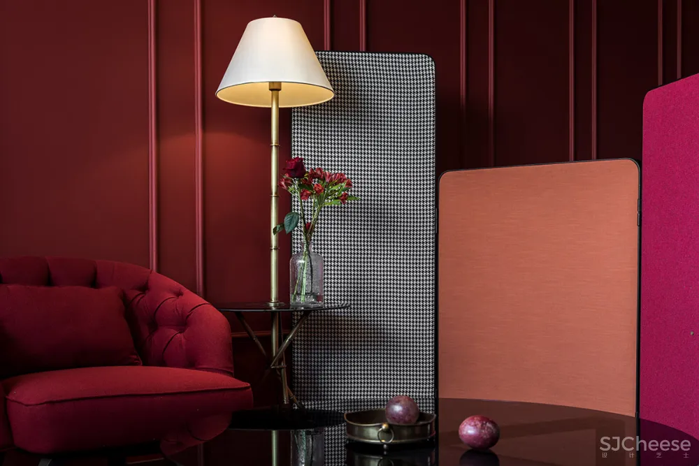 黎秋辰 | 楝今 / 静与扬的红烈交织