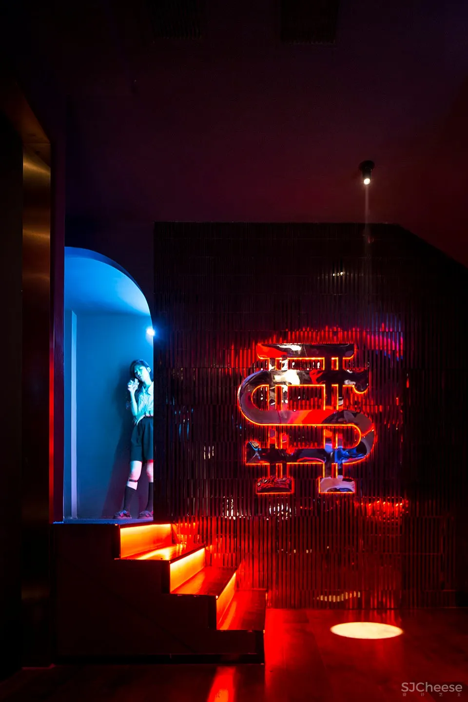 新作 | 南京缐状建筑设计研究室:杭州 噪音银行酒吧