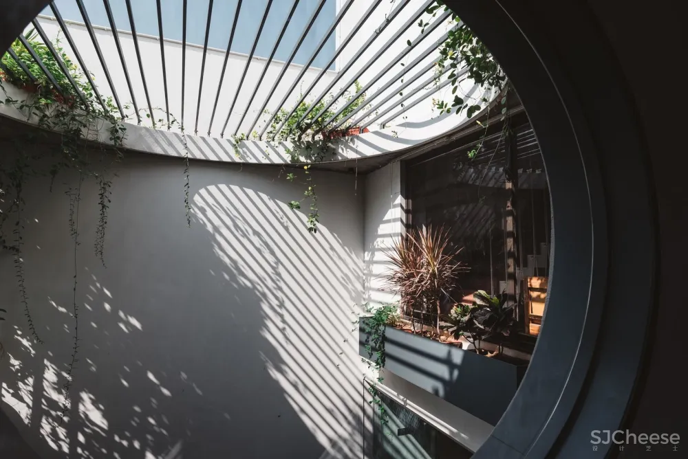 首发 | Neogenesis + Studi0261,Jungalow简约住宅