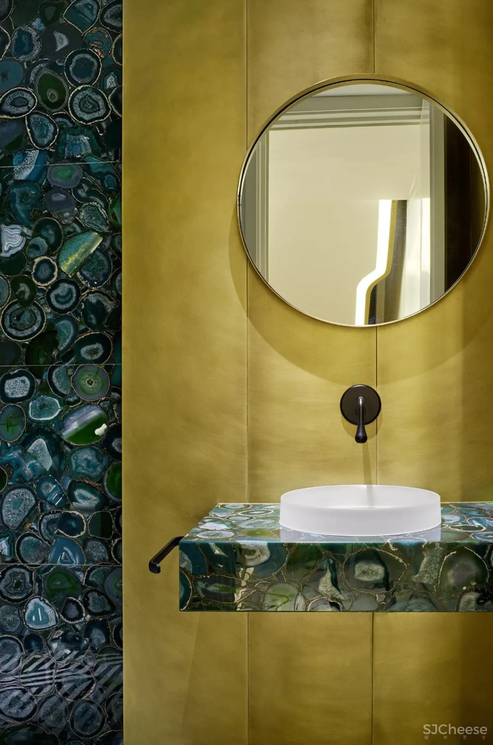 孟也新作|杨坤私宅:我的家不可复制 
<span style="position: relative; bottom: 2px; display: inline-block; vertical-align: middle; margin-left: 8px; width: 20px; height: 20px; background: #ffd914; text-align: center; font-size: 14px; border-radius: 3px;">首</span>