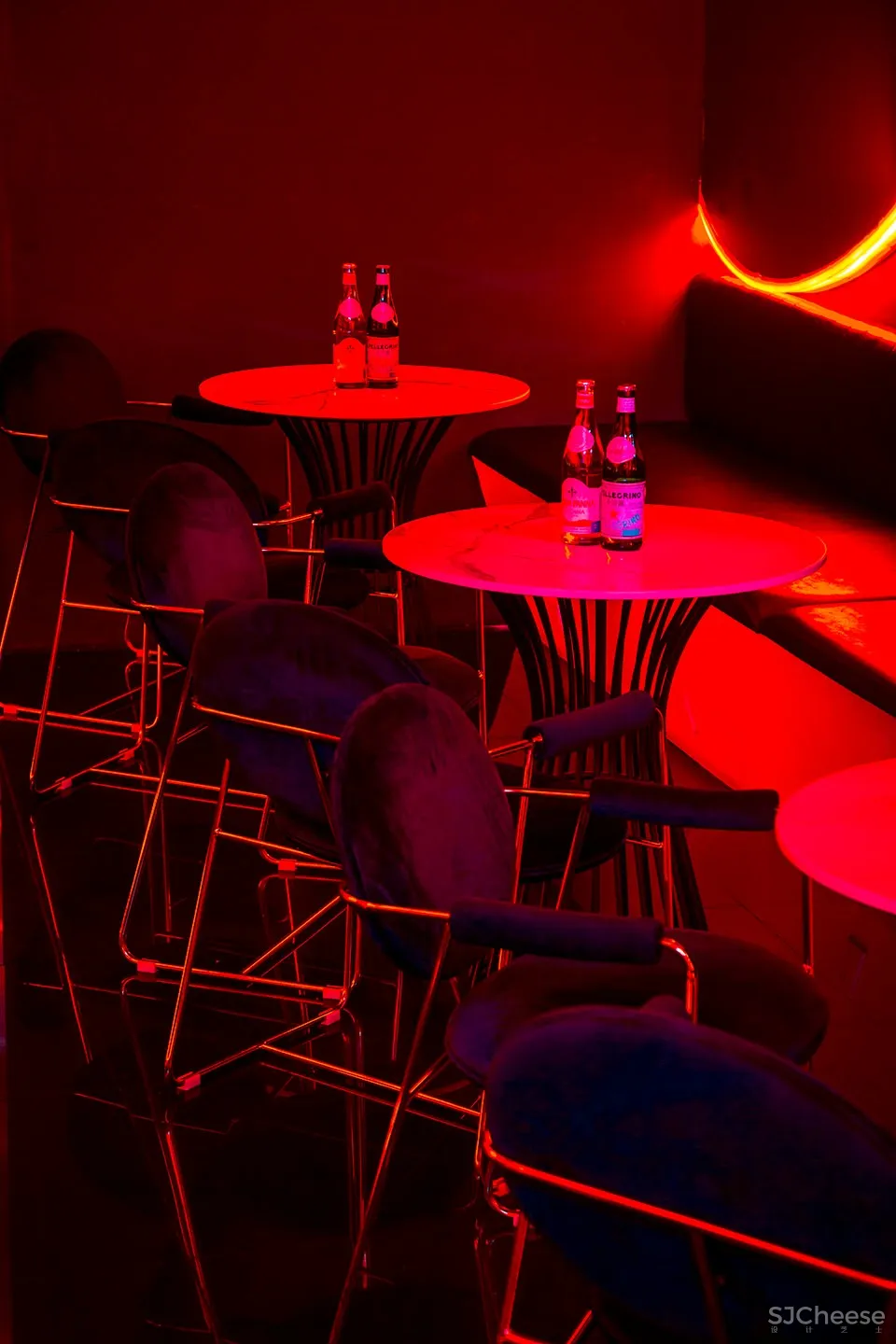 新作 | 南京缐状建筑设计研究室:杭州 噪音银行酒吧