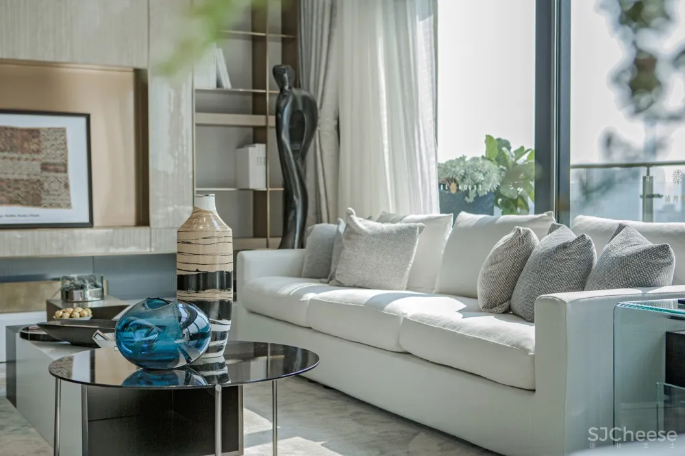 达文设计 | 深圳半岛城邦顶层复式:用艺术定义一座时代豪宅坐标 
<span style="position: relative; bottom: 2px; display: inline-block; vertical-align: middle; margin-left: 8px; width: 20px; height: 20px; background: #ffd914; text-align: center; font-size: 14px; border-radius: 3px;">首</span>