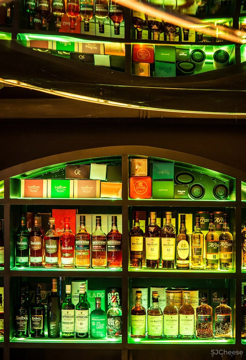 新作 | 南京缐状建筑设计研究室:杭州 噪音银行酒吧