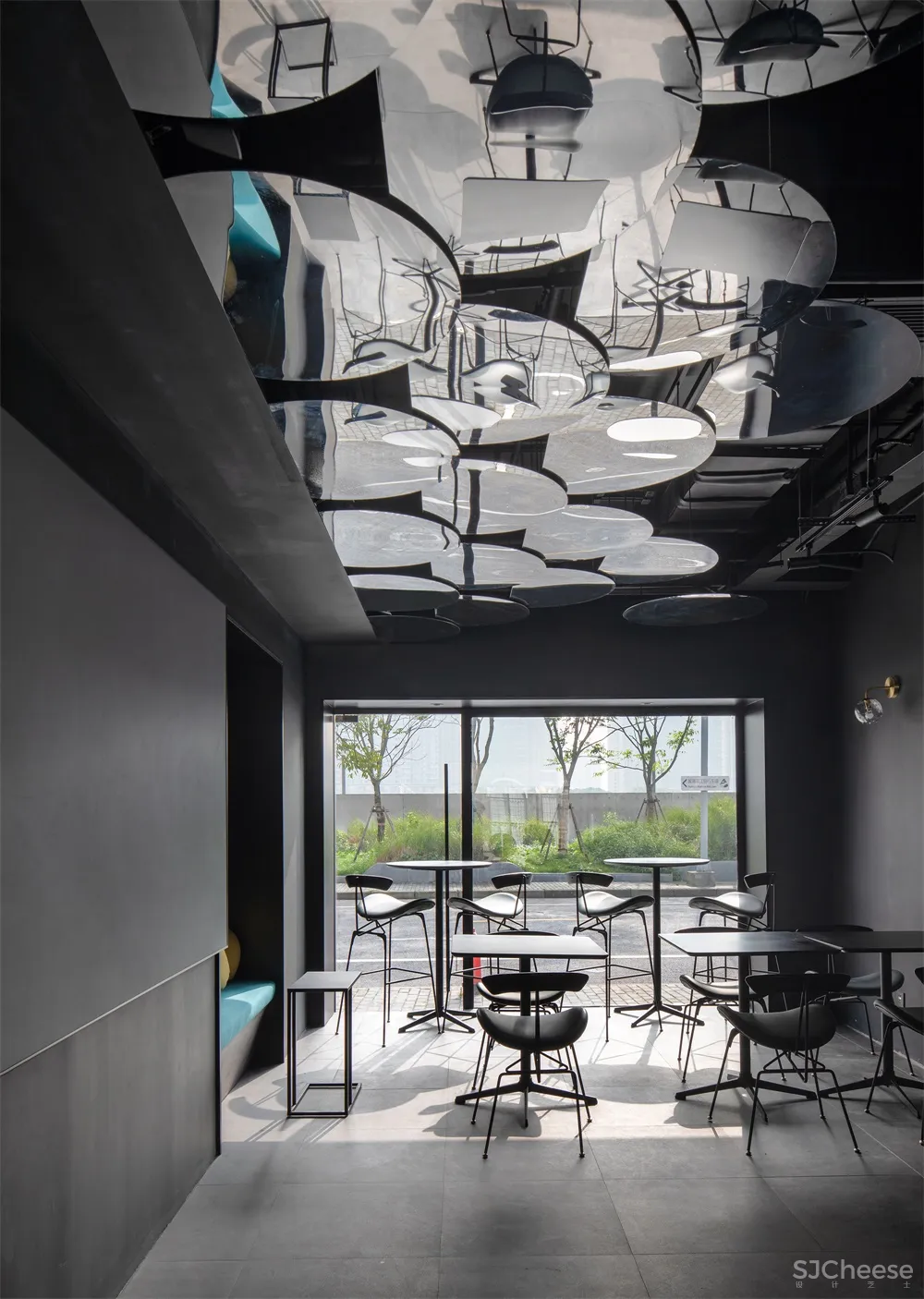 一持工作室 | 老上海油脂厂改造“倾月”酒吧