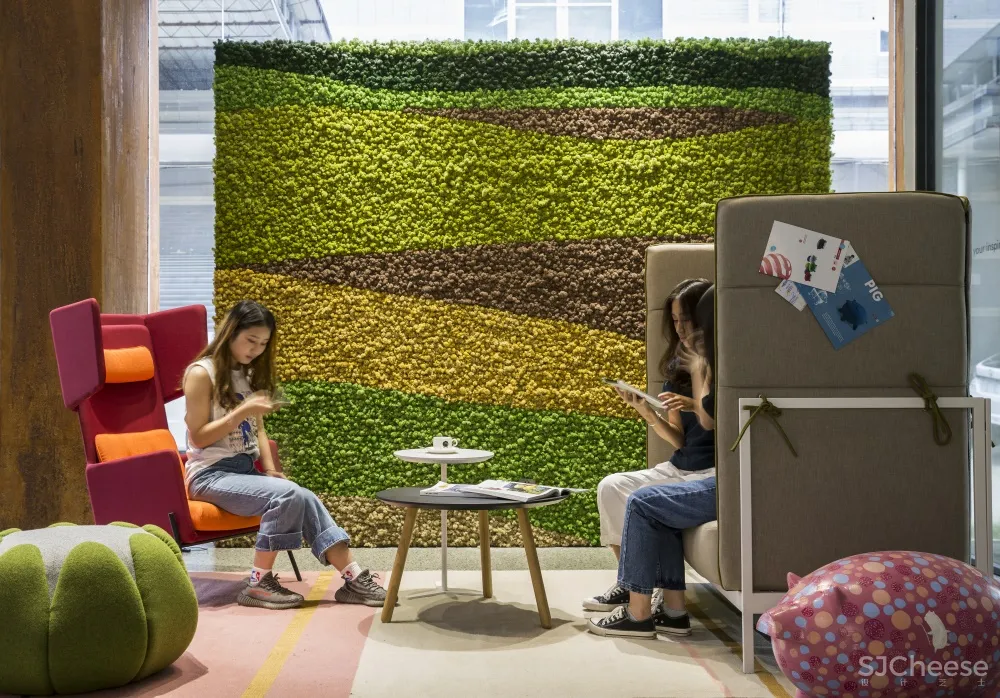 lightspace | 广州一个以“玩”为主题的办公空间