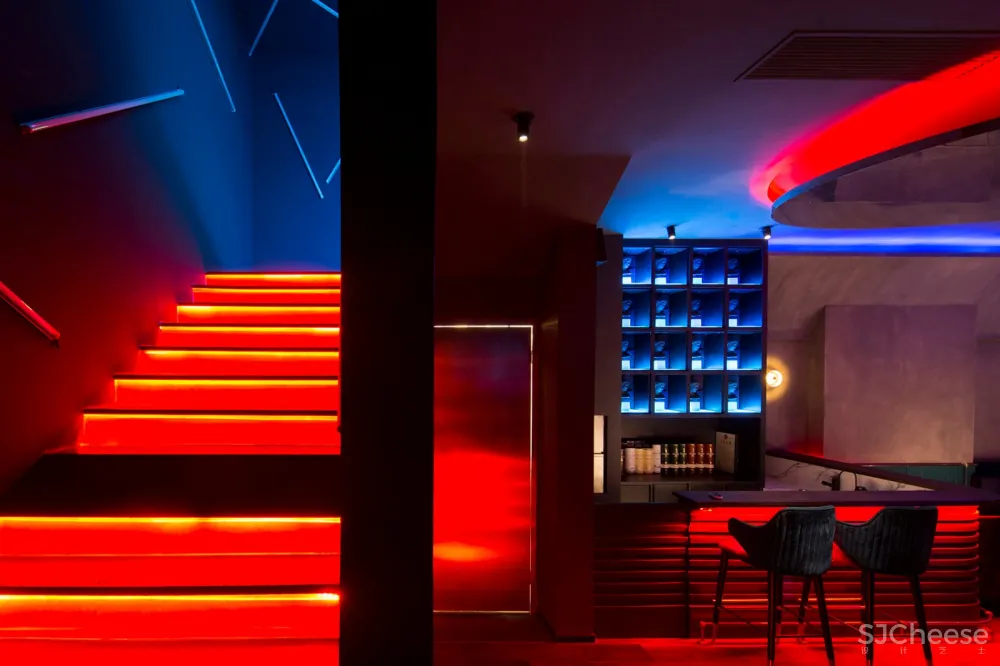 新作 | 南京缐状建筑设计研究室:杭州 噪音银行酒吧