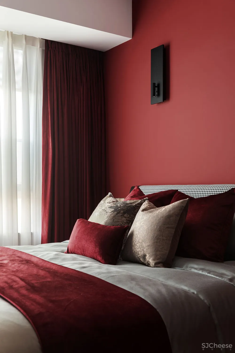 黎秋辰 | 楝今 / 静与扬的红烈交织