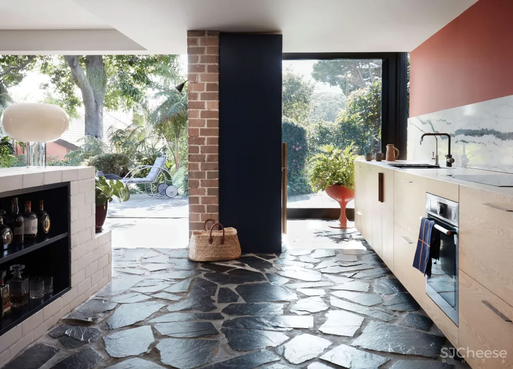 首发 | Amber Road设计工作室,Polychrome House住宅 
<span style="position: relative; bottom: 2px; display: inline-block; vertical-align: middle; margin-left: 8px; width: 20px; height: 20px; background: #ffd914; text-align: center; font-size: 14px; border-radius: 3px;">首</span>