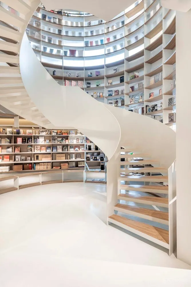 Kokaistudios | 上海新天地广场Social House