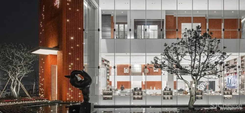 新作 | 极简 + 红砖，格调十足的艺术馆