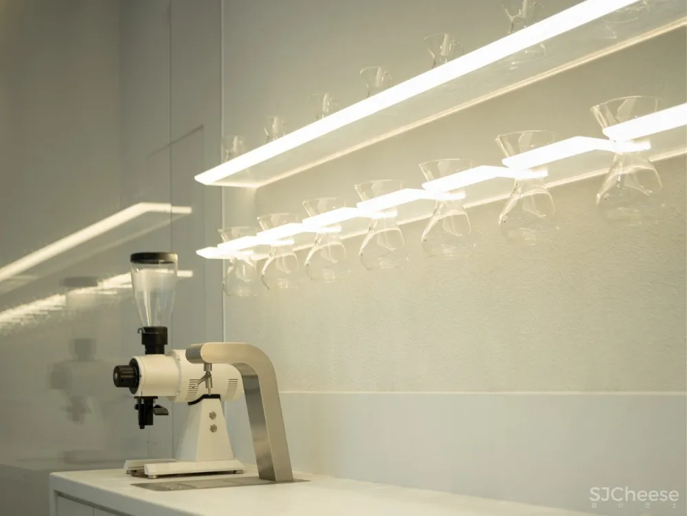 %Arabica，上海建国西路店 / B.l.U.E. Architecture Studio