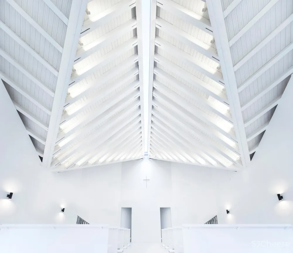 南京万景花园教堂 / 张雷联合建筑事务所