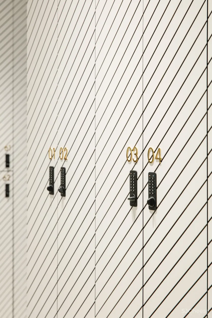 Vshd Design | Warehouse健身房 , 野兽派建筑风格