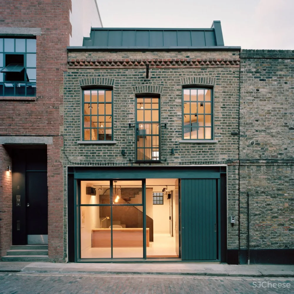 Vshd Design | Warehouse健身房 , 野兽派建筑风格