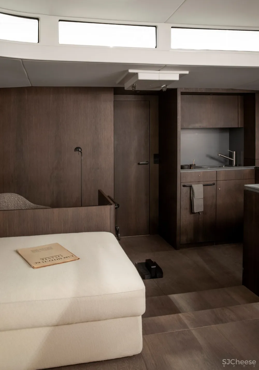 首发 | Norm Architects：富有质感的最小游艇内部空间