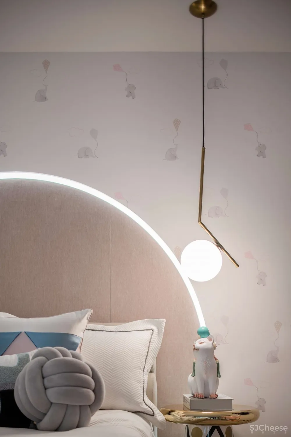 72㎡演绎唯美loft样板房丨殊众设计