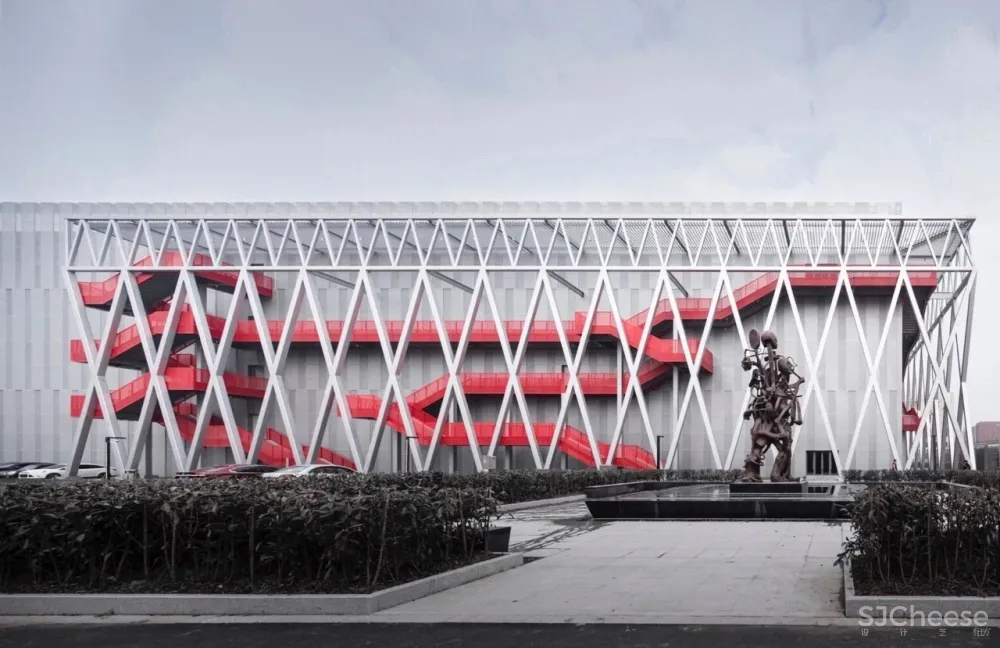 AZL Architects | 兼具运动时尚与艺术画廊智能工厂