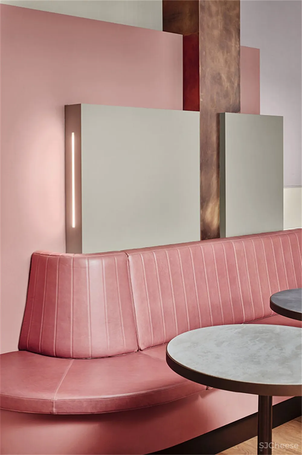 Studio Modijefsky l 荷兰海牙Foodhallen美食广场