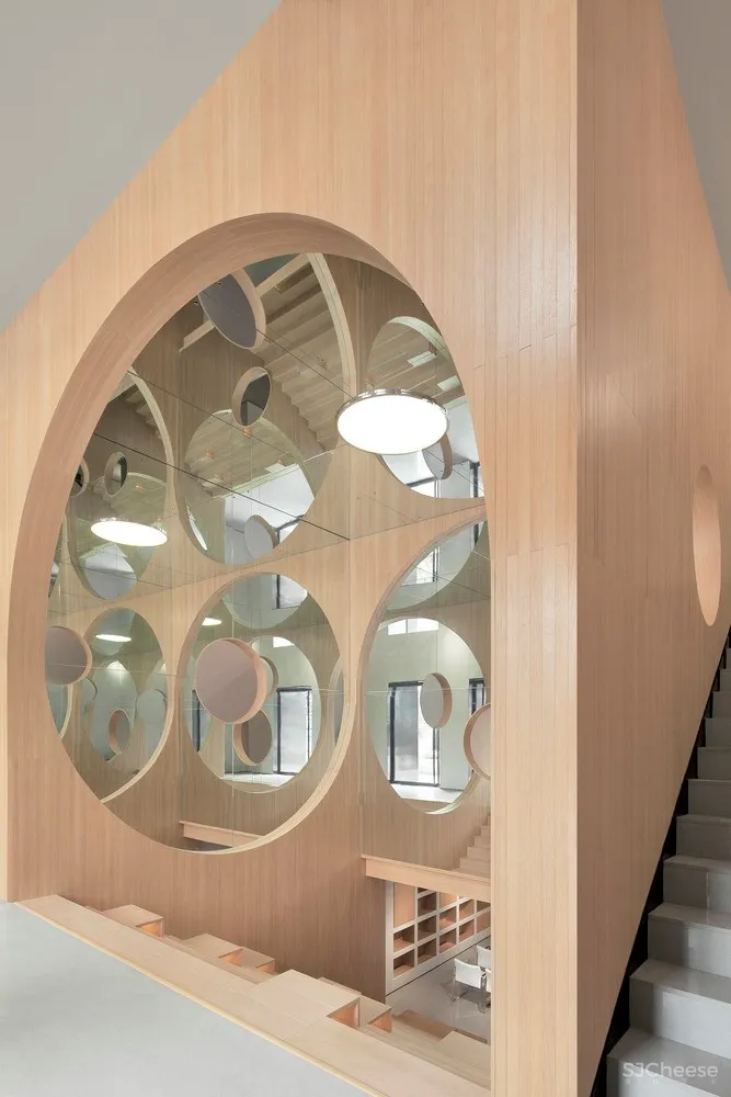 鸿坤艺术活动中心 / 槃达建筑