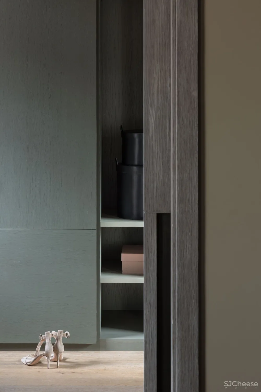 Krauze Architects | Chalet Residence , 工业美学和木屋元素