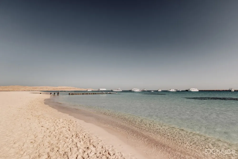 Fat Tony | Casa Cook El Gouna , 古朴的侘寂美学