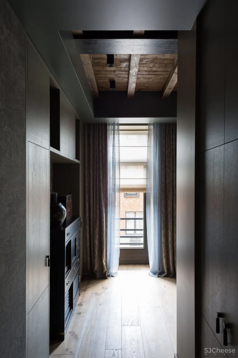 Krauze Architects | Chalet Residence , 工业美学和木屋元素