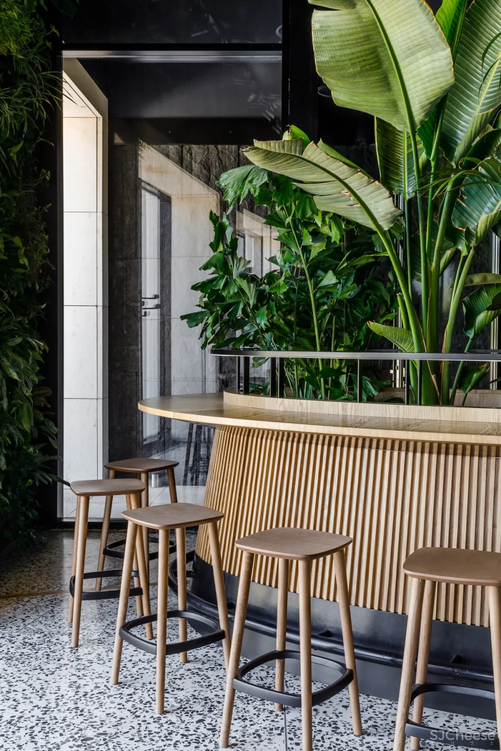 Maxim Rymar | Orangery Restaurant , 建筑与自然的情感交融