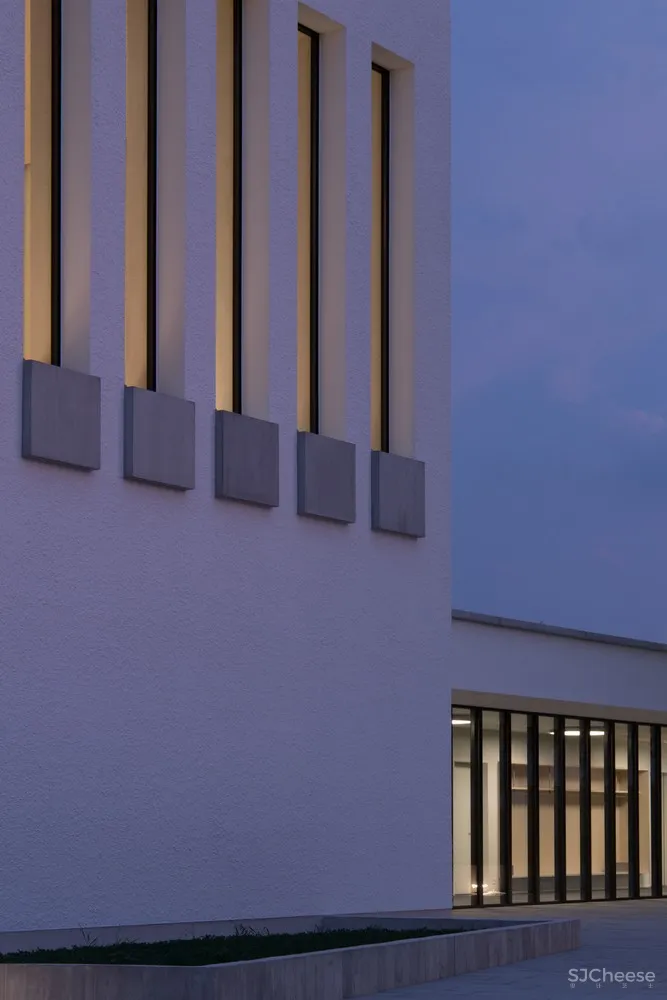 Walser Architekturteam | 瑞士极简教堂 Murten Church