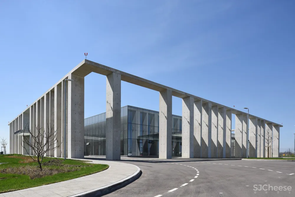 Nefa Architects | 俄罗斯 Platov机场贵宾航站楼