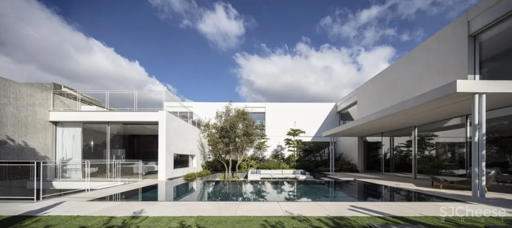 Pitsou Kedem | JLB House , 现代复式建筑