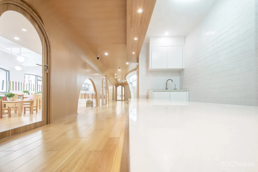 串联的洞穴-粒粒森国际双语私塾