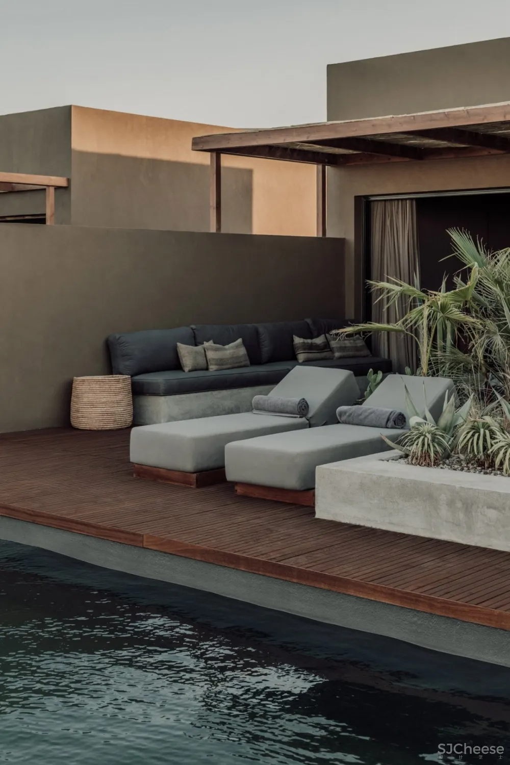 Fat Tony | Casa Cook El Gouna , 古朴的侘寂美学