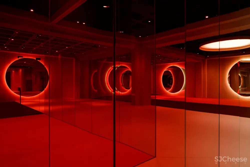 Vshd Design | Warehouse健身房 , 野兽派建筑风格