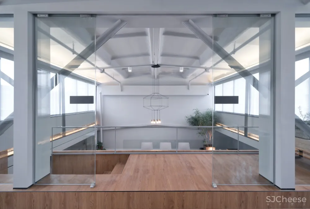 “悠然其间”柒构设计办公空间，福建厦门 / 柒构设计