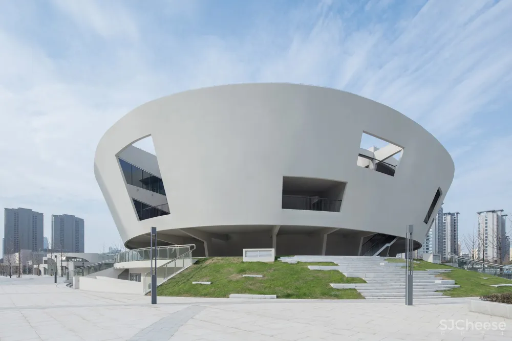 中国轻纺城时尚发布剧场 / WAU Design