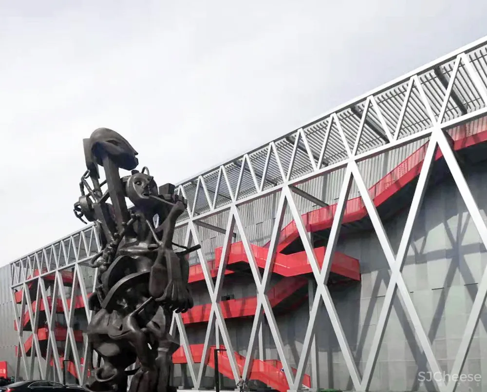 AZL Architects | 兼具运动时尚与艺术画廊智能工厂