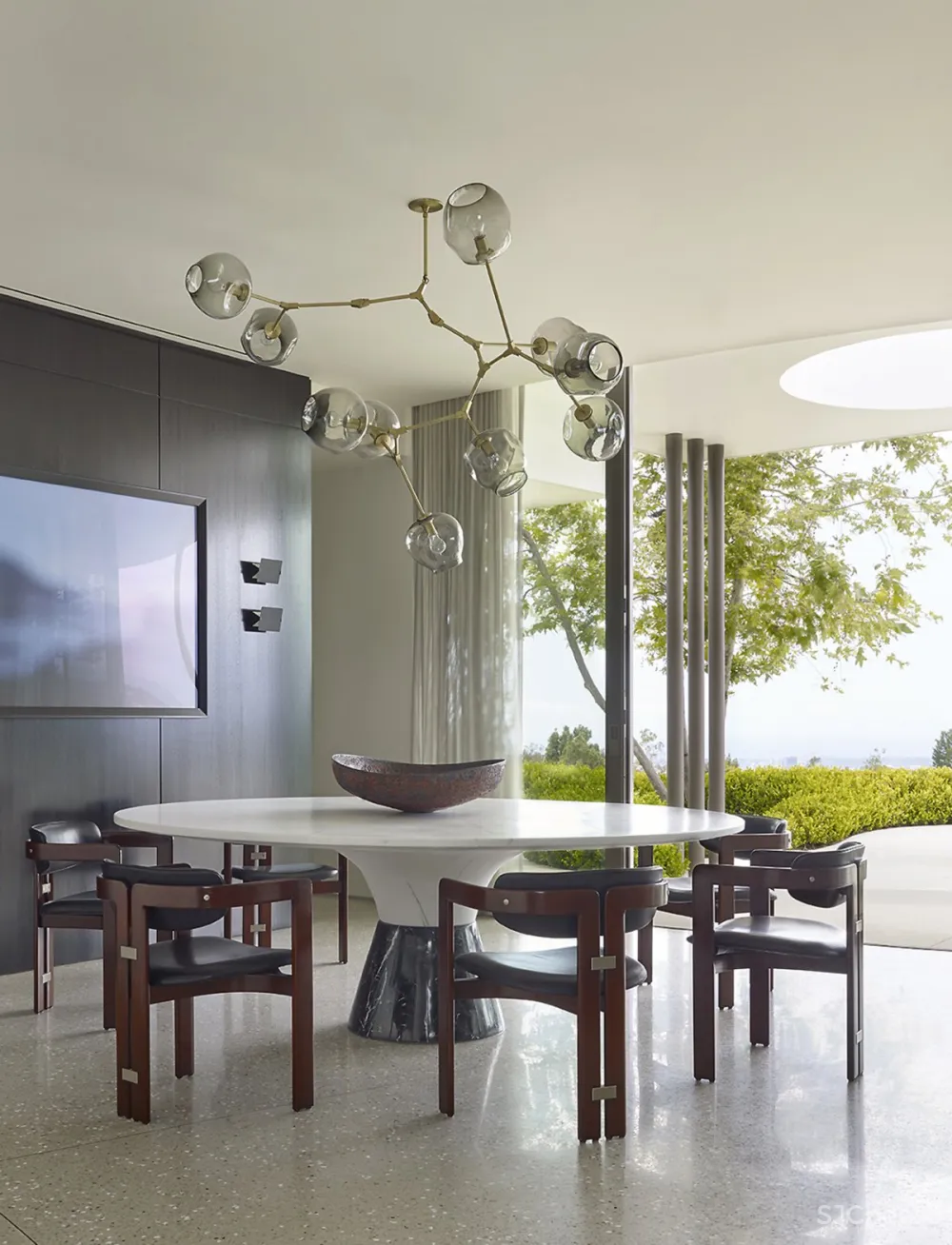 Jamie Bush | Beverly Hills Estate , 开放通风的现代住宅