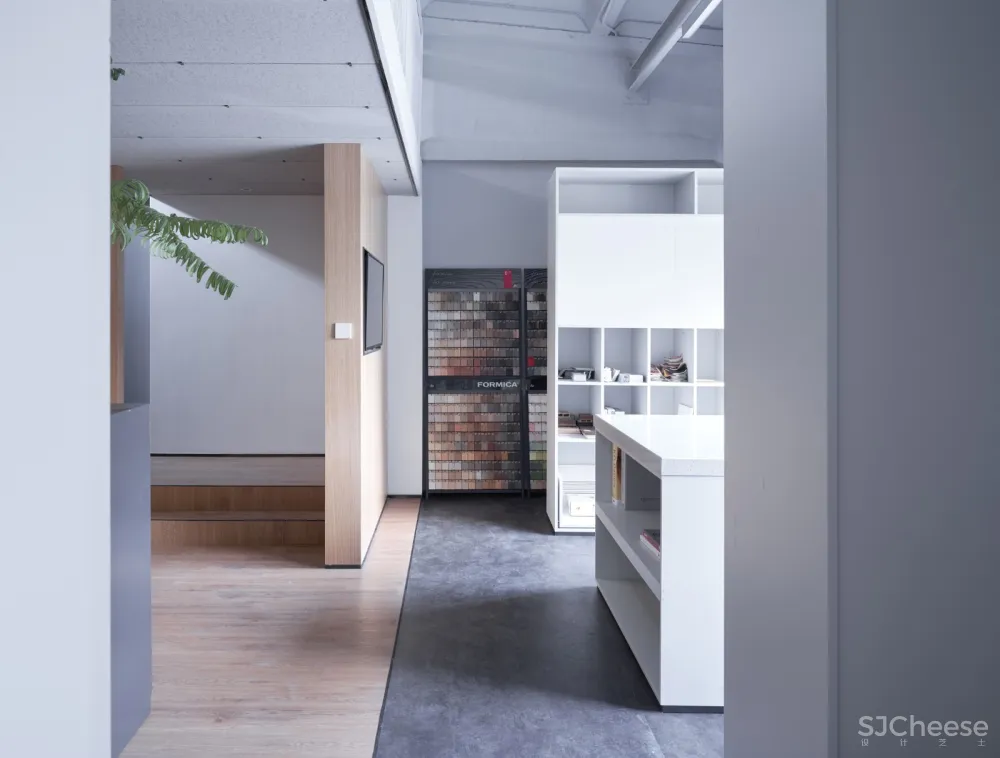 “悠然其间”柒构设计办公空间，福建厦门 / 柒构设计