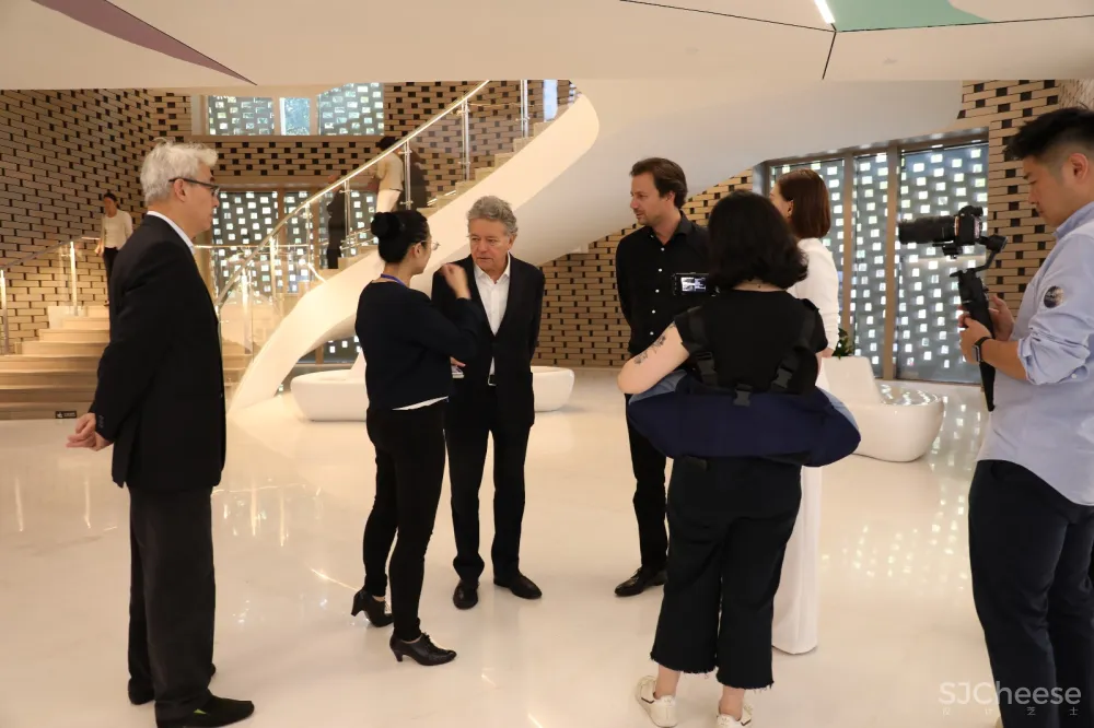 【官方原创】普利兹克奖大师包赞巴克先生中国首作 —上音歌剧院 / Shangyin Opera House