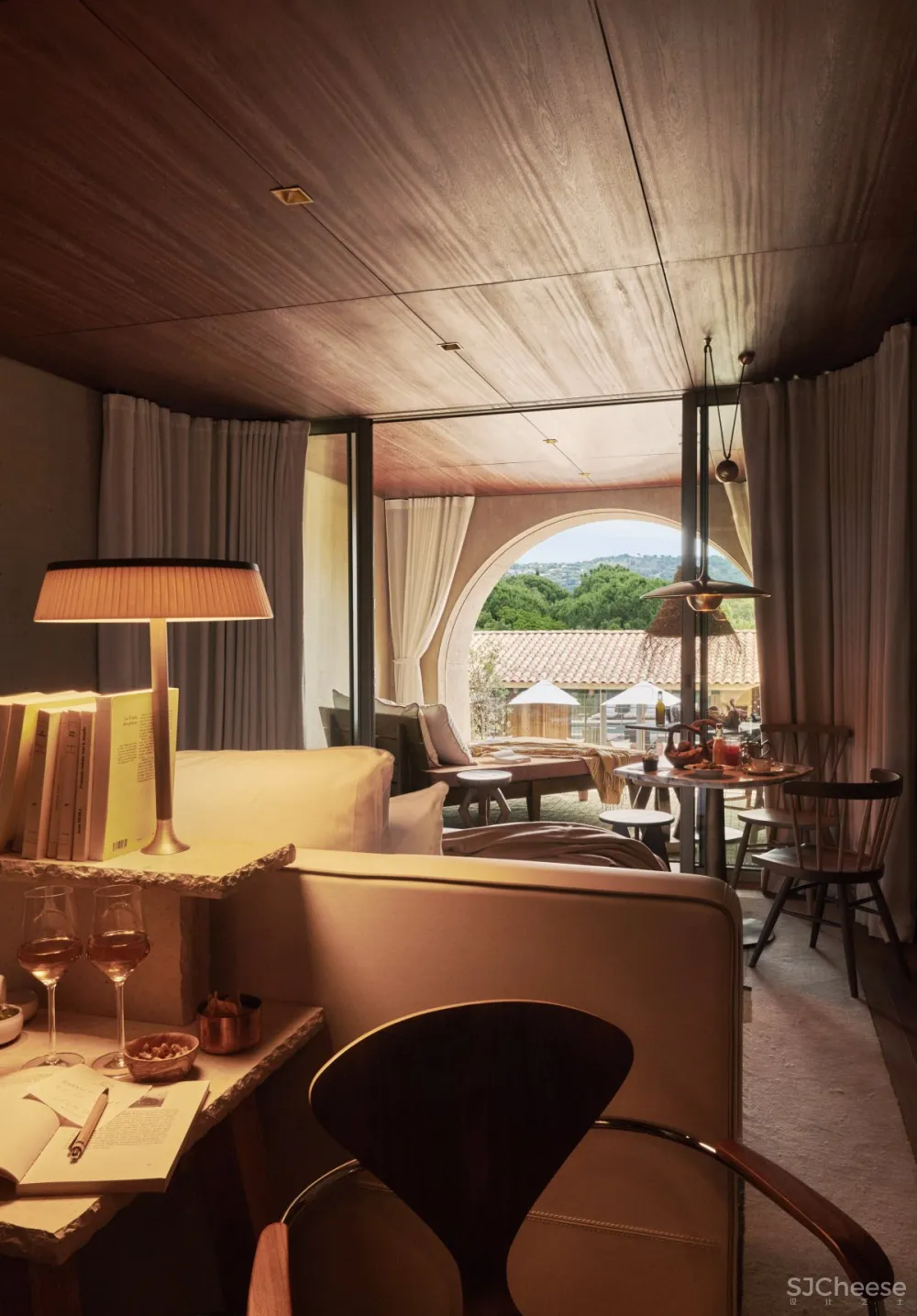 Philippe Starck | Lily of the Valley , 不依附于自然而是适应自然