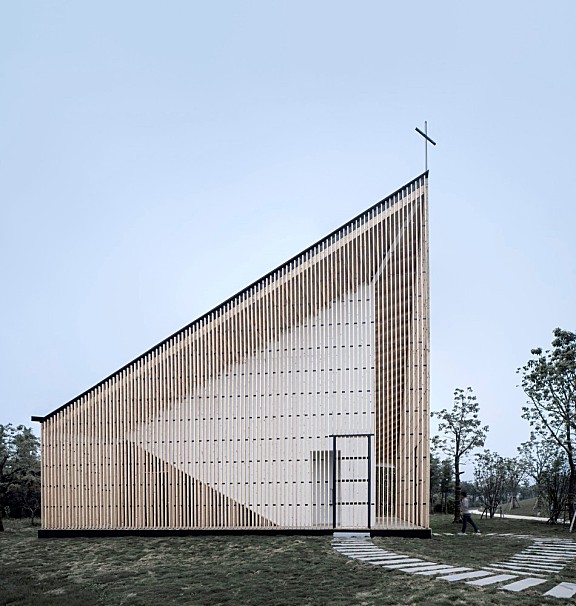 南京万景花园教堂 / 张雷联合建筑事务所